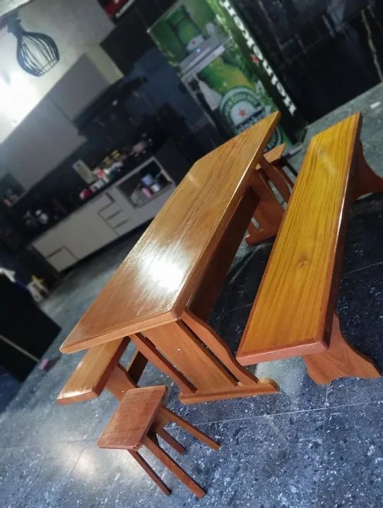 Conjunto de Mesa e Bancos de Madeira Maciça Tatajuba  - Foto 4