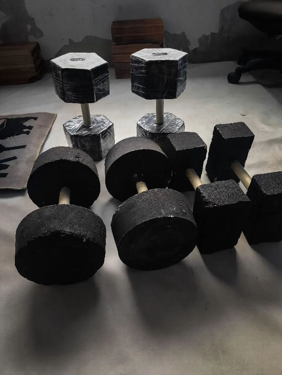 Halteres de concreto, Pares de 4Kg, 8Kg e 9Kg, (também vendo separados)