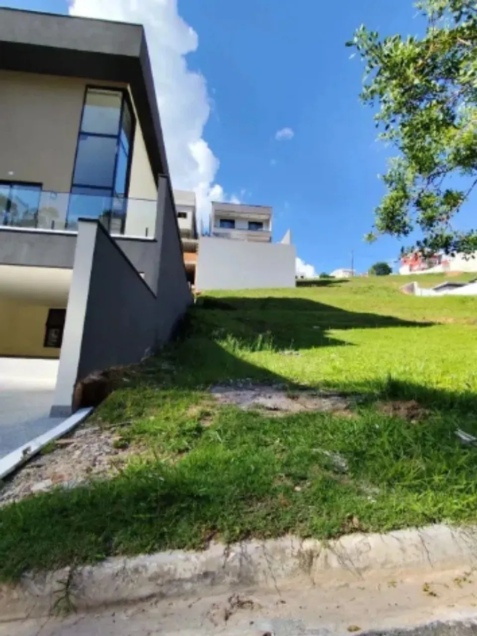 Terreno à venda no Condomínio Morada da Serra