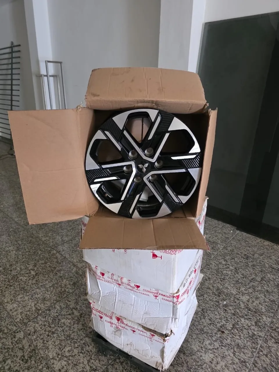 Roda Mitsubishi HPE-S ORIGINAL