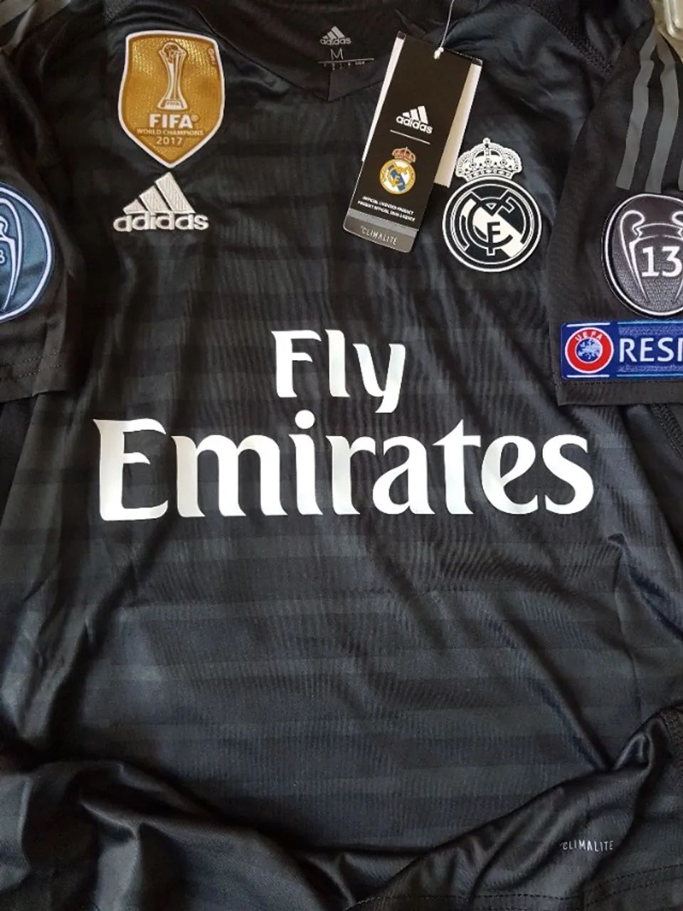Camisa Real Madrid Goleiro Personalizada com Patchs Peça Única - Foto 3