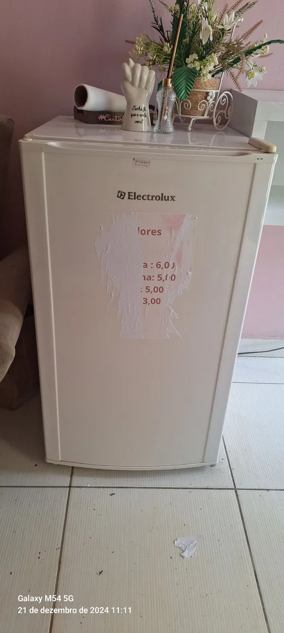 Frigobar eletrolux