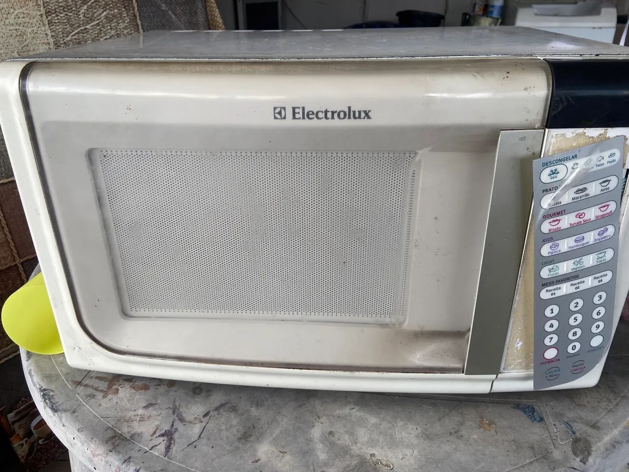 Microondas Eletrolux quebrado