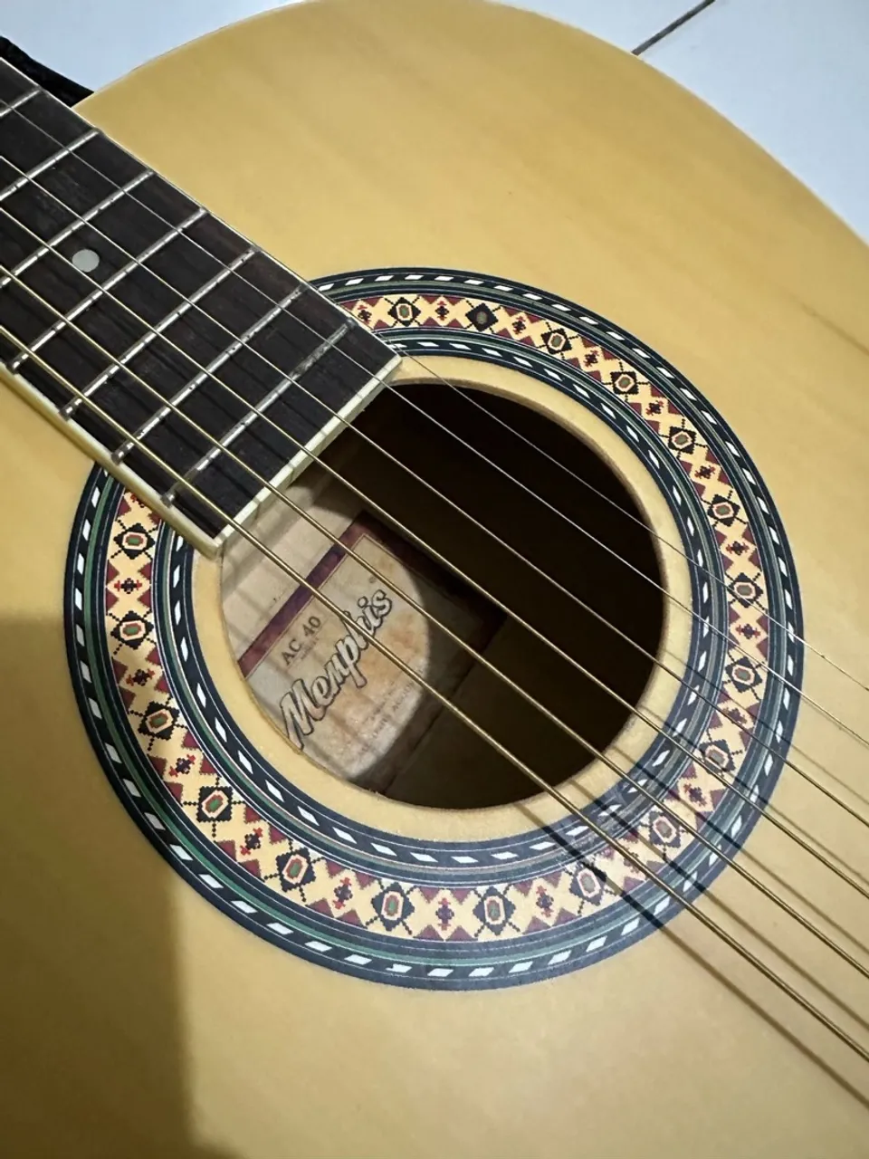 Violão Memphis AC-40 com cordas de aço