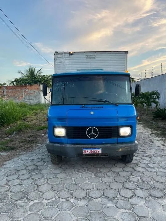Caminhão Mercedes-Benz 608 D - Baú - Foto 2