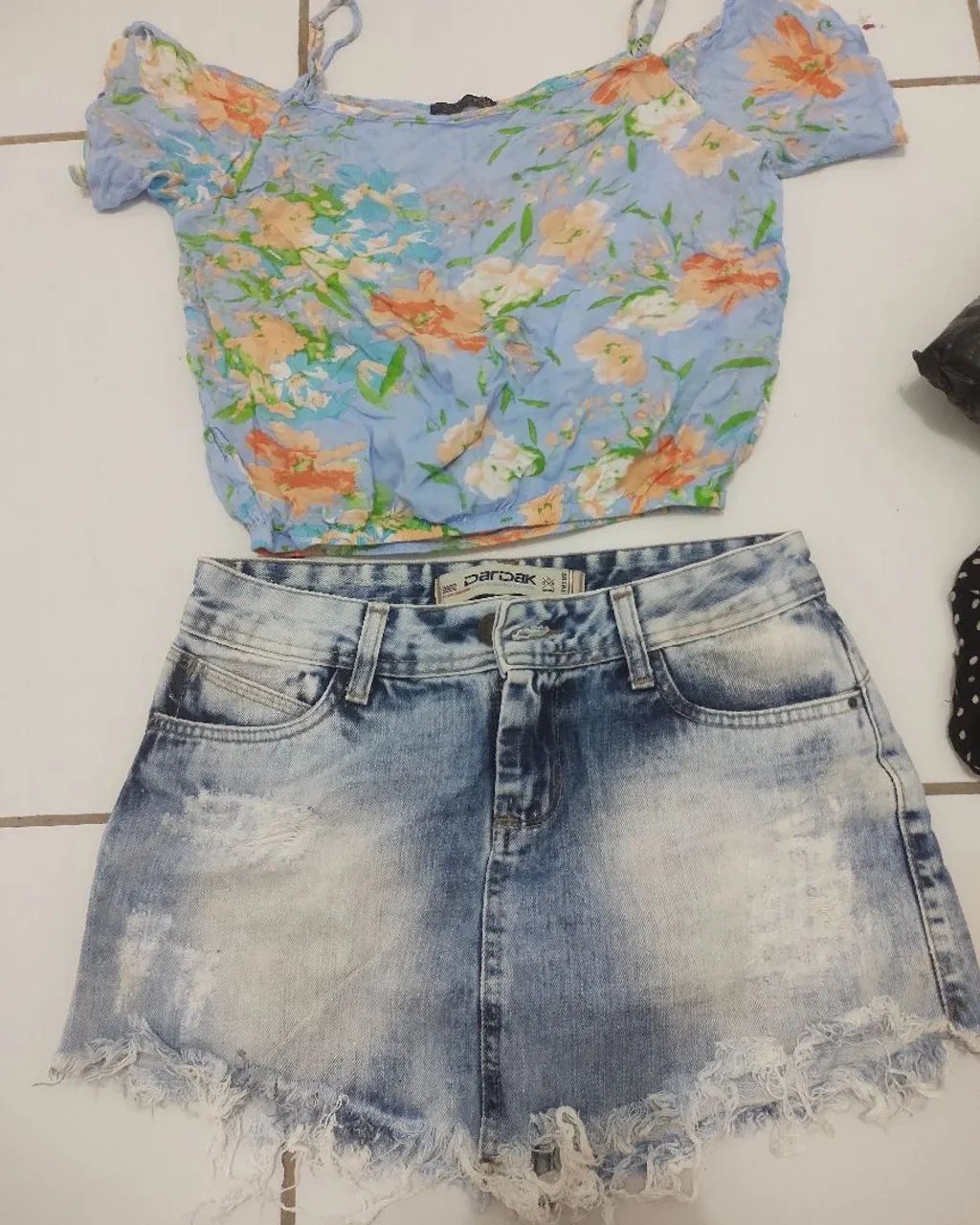Conjunto Floral e Jeans Despojado - Foto 3