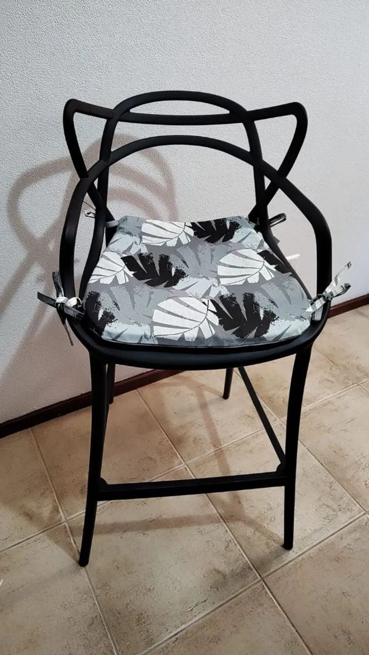 Banquetas preta com almofada  - Foto 5