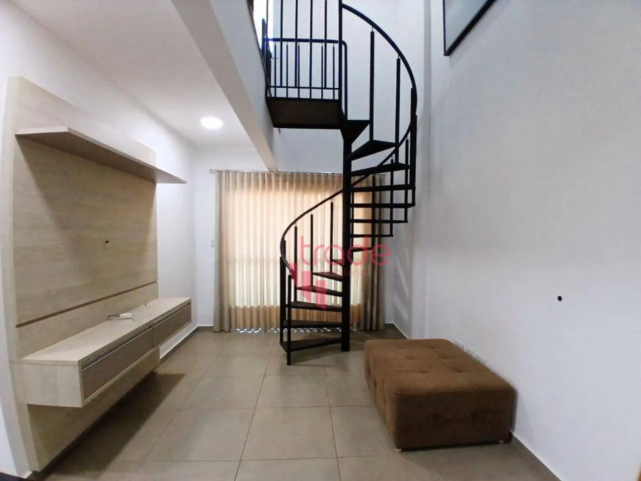 Apartamento Duplex Semi-Mobiliado para Alugar de 02 Quartos no Bairro Nova Aliança em Ribe
