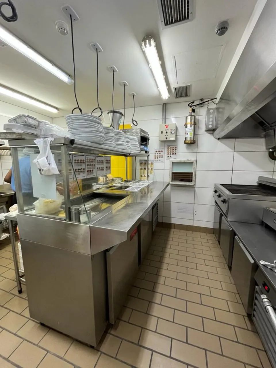 Passo franquia de excelente restaurante em funcionamento  com loja de 53 m2 em Shopping Vi