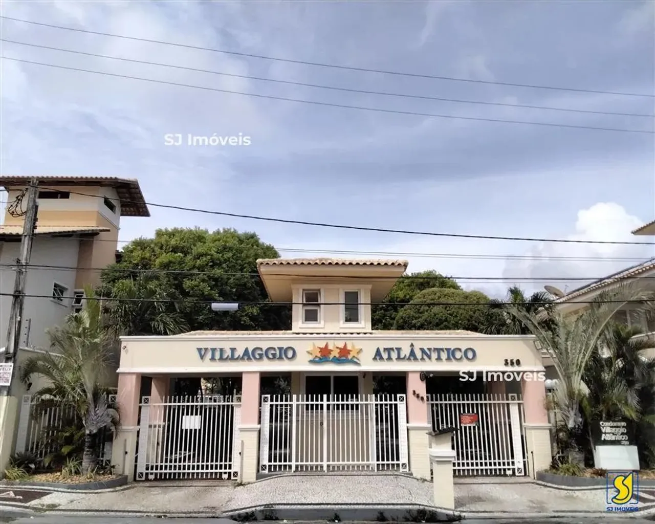 Conforto, exclusividade e sofisticação em condomínio fechado!