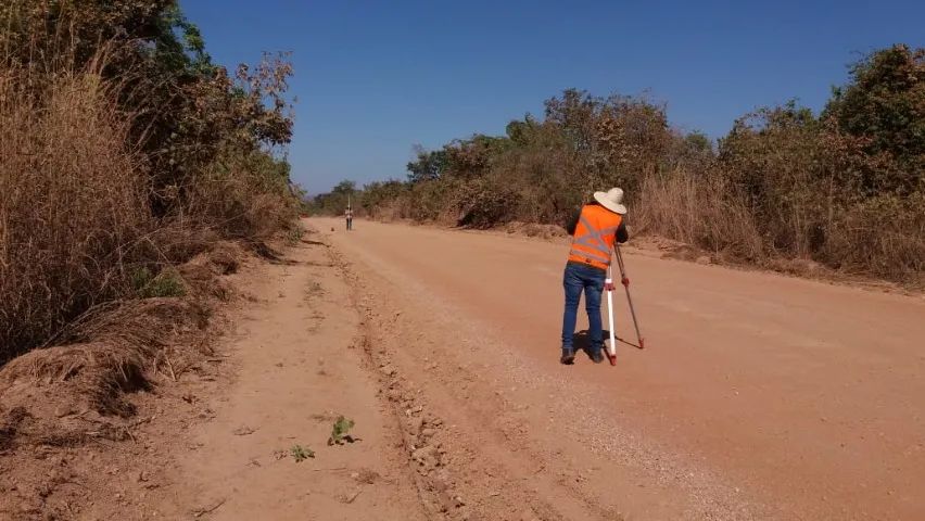 Serviços de Topografia e Meio Ambiente - Foto 2