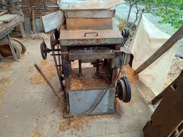 Terreno com 1780mts com area coberta de 20x12 e estufa para madeira - Foto 3