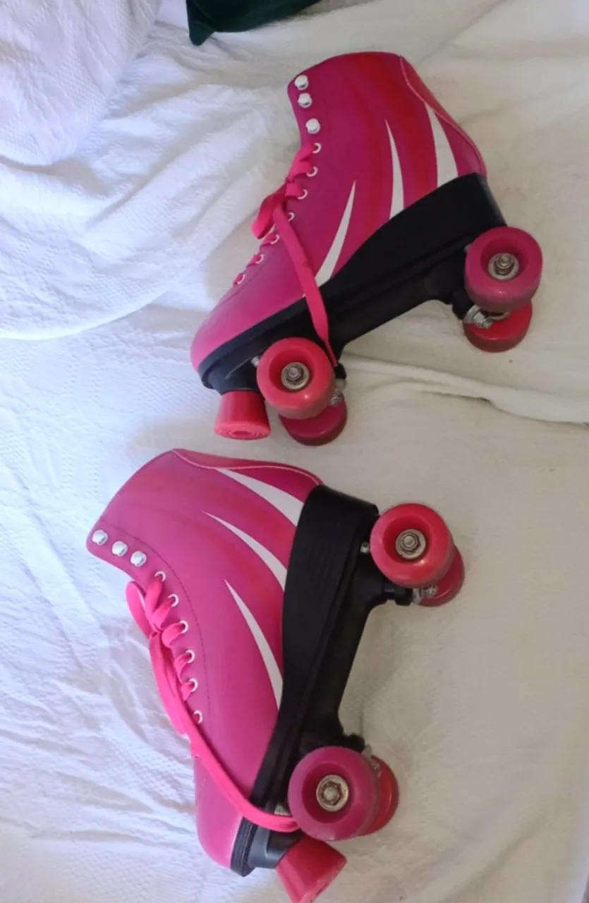 Patins semi novo