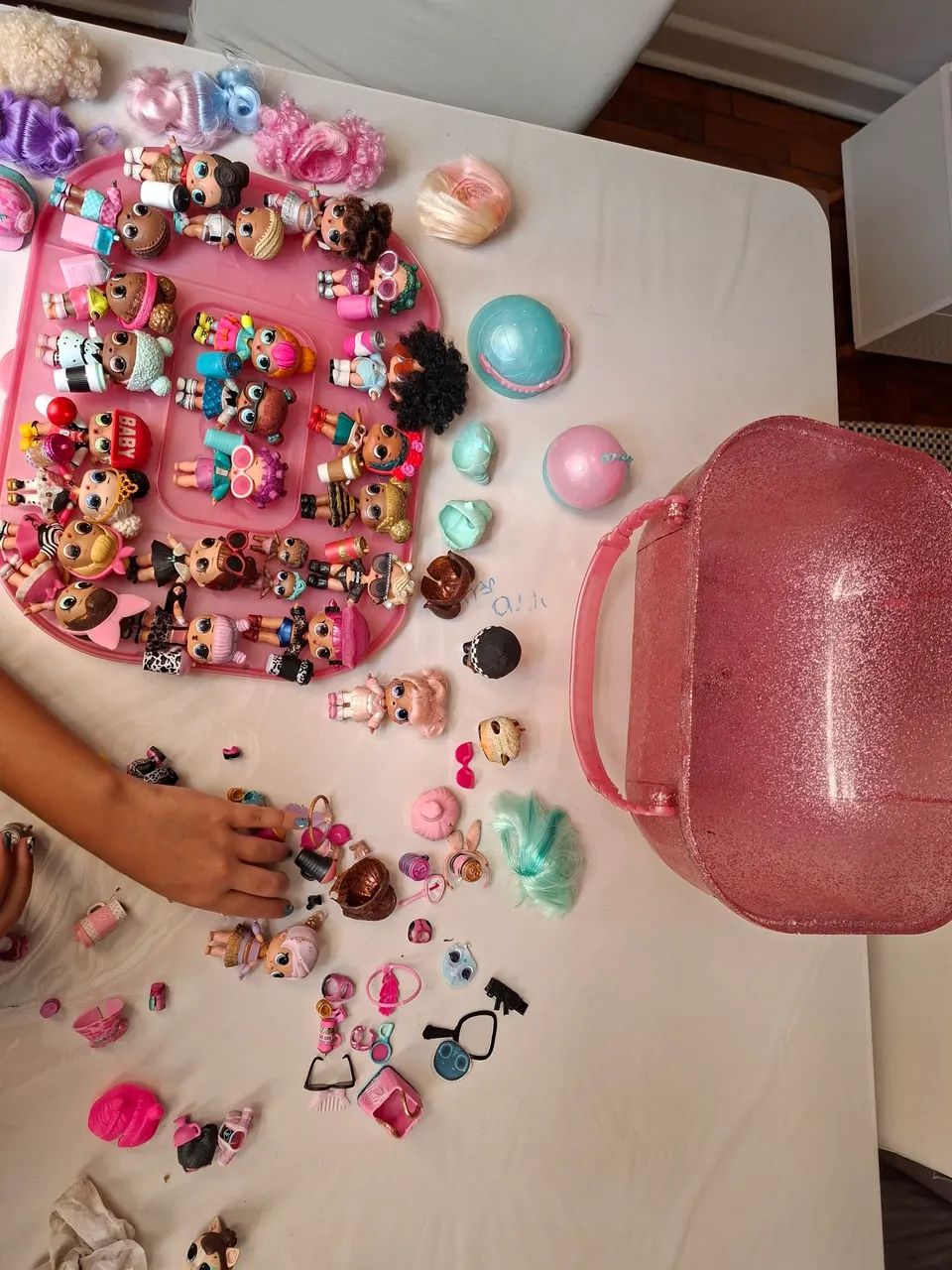 Boneca Olx lote 27 bonecas com mala.  - Foto 2