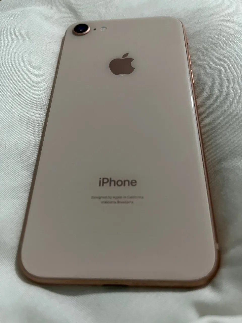 iPhone 8 64GB Dourado - Usado em Excelente Estado
