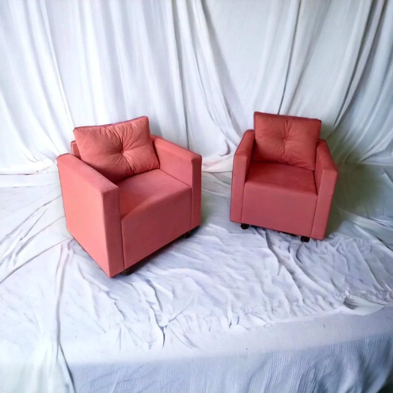 POLTRONA de ESPERA com almofada Solta um CHARME! NOVOS  - Foto 5