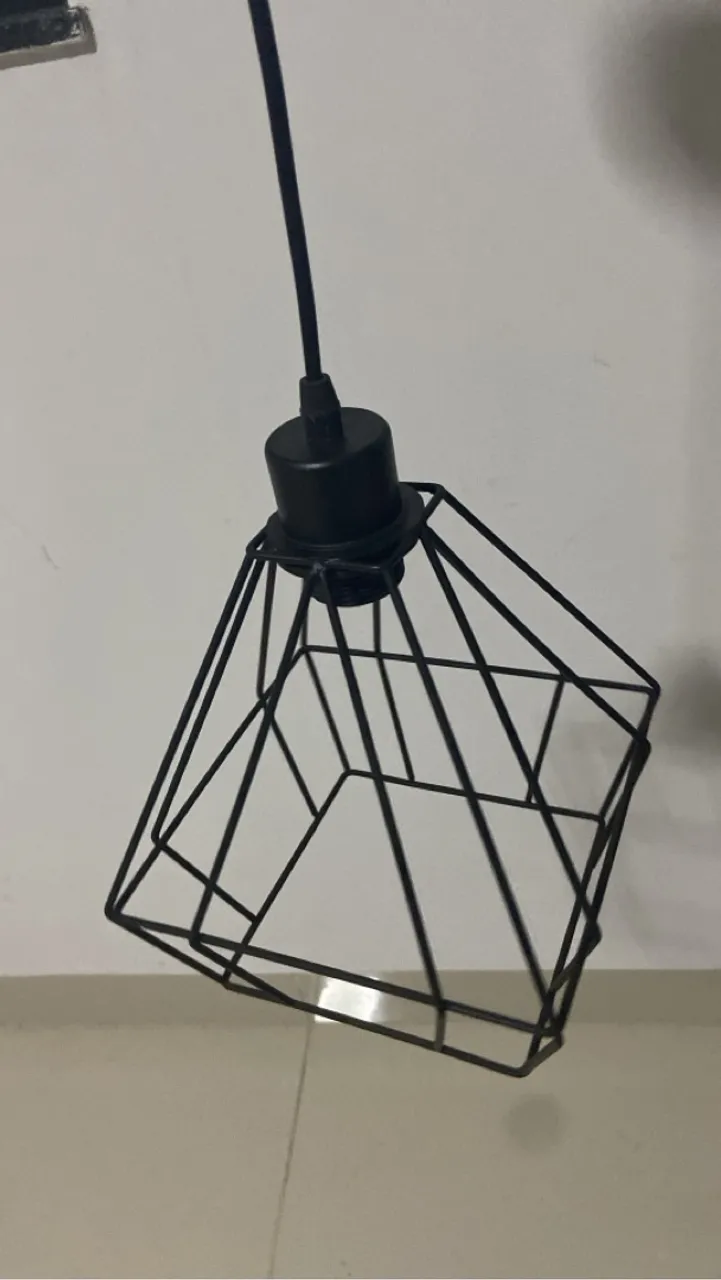 Luminária Pendente Aramada Geométrica