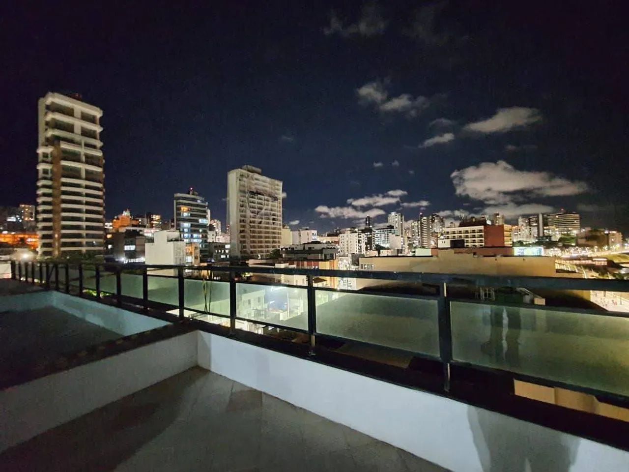 Farol barra flat, ótima localização, desceu tá  na praia.. - Foto 7