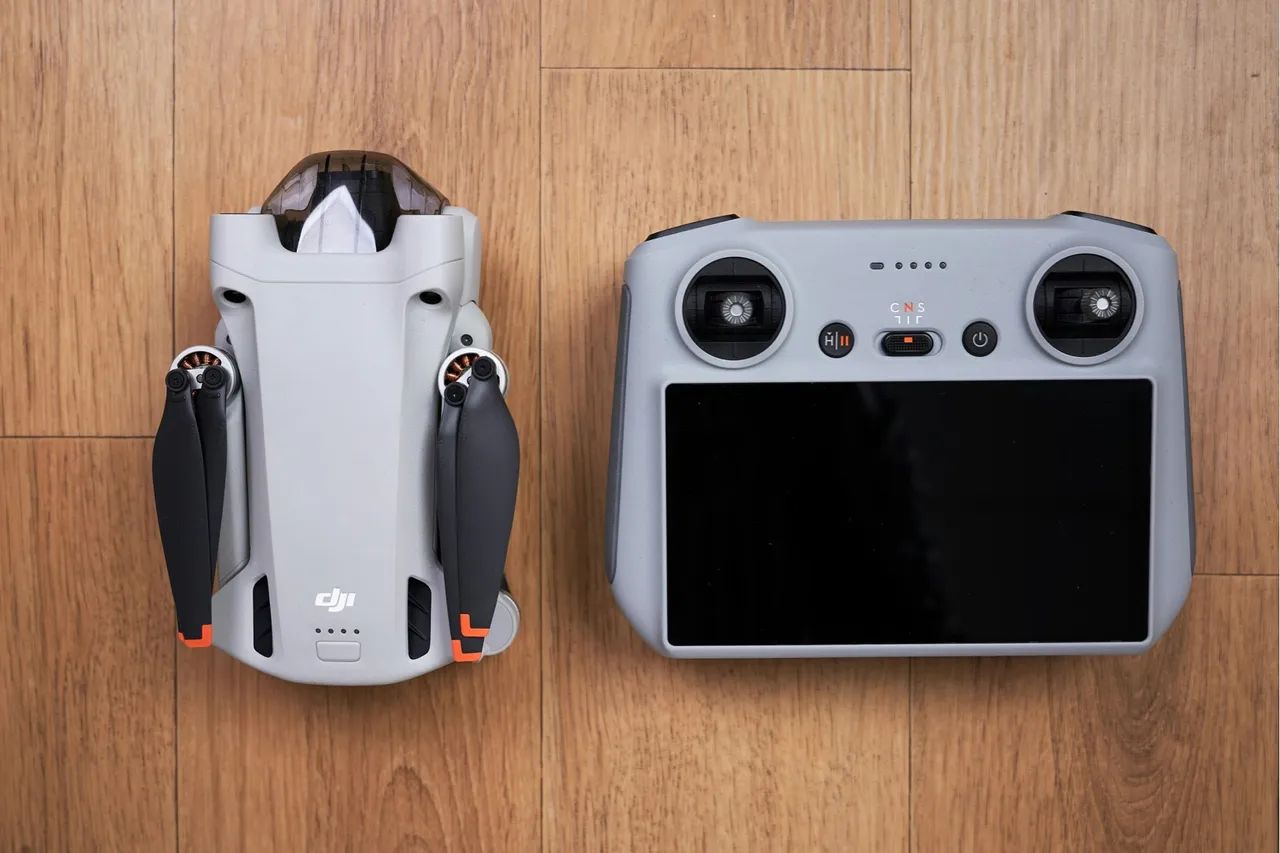 Drone DJI Mini 3 Pro - FLY MORE COMBO - Foto 5