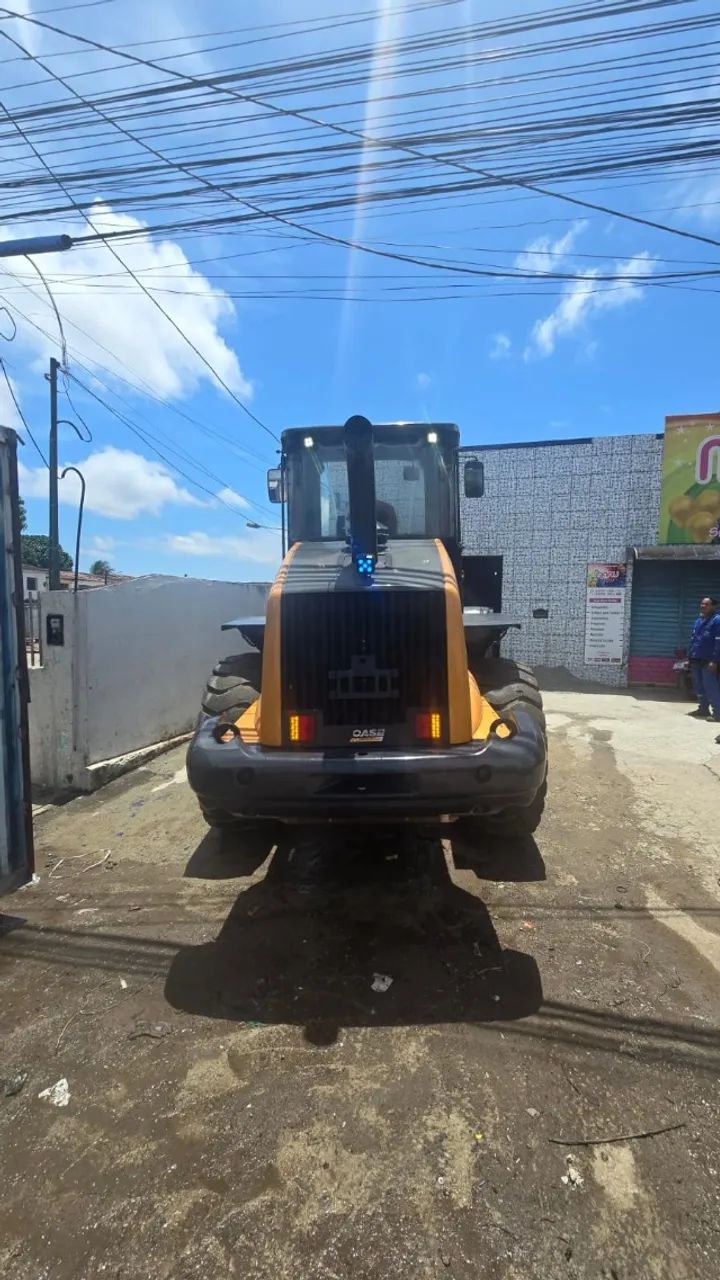 Excelente oportunidade,  vendo , troco ou alugo pá carregadeira de grande porte ! - Foto 6