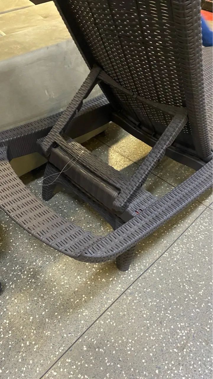 Espreguiçadeira para piscina NOVO  - Foto 3