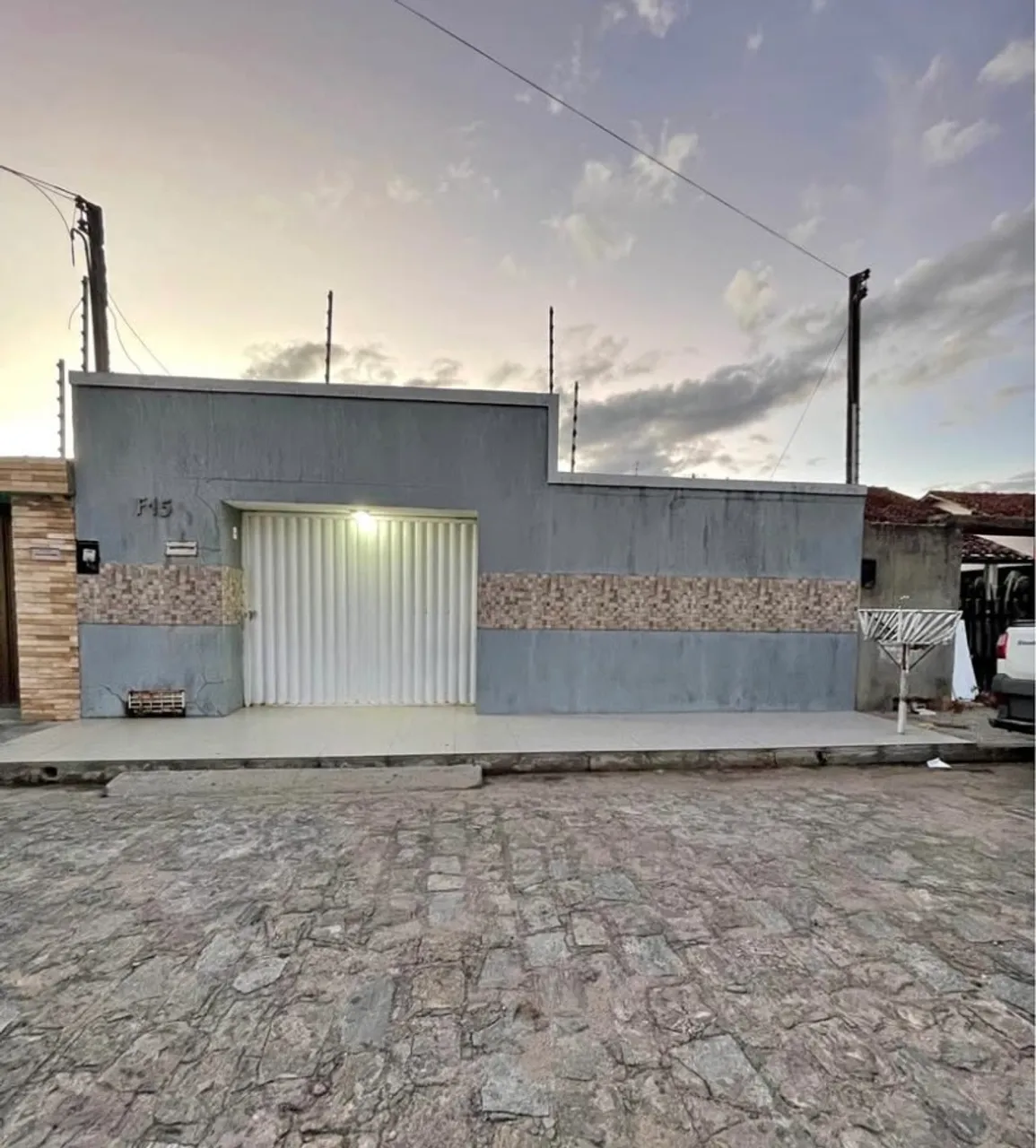R - CASA NA PONTA GROSSA