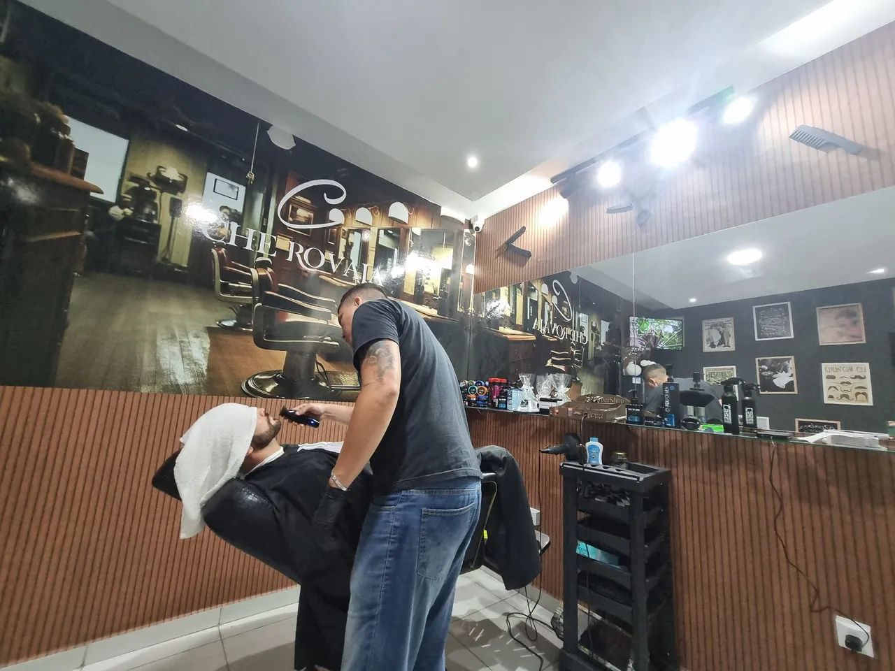 Barbearia estamos contratando - Foto 3