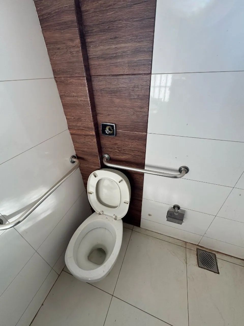 ALUGA-SE SALA COMERCIAL  160M², AV. TOCANTINS, TAQUARALTO, PALMAS/TO. - Foto 12