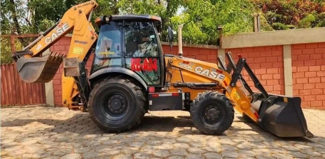 Retroescavadeira case 580n 2022 4x4