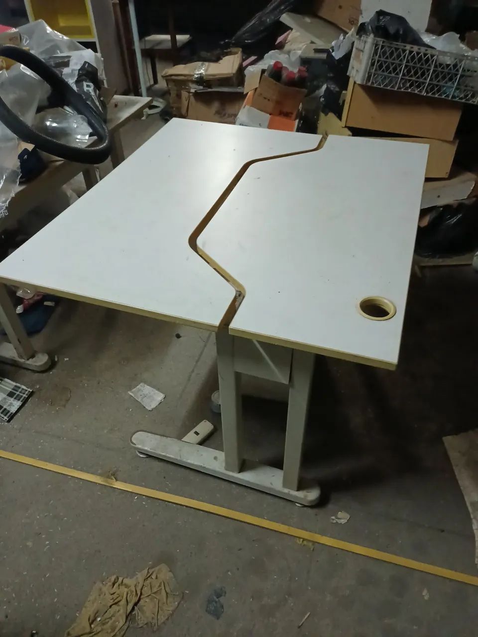 Mesa para escritório , tenho 2 iguais. - Foto 2