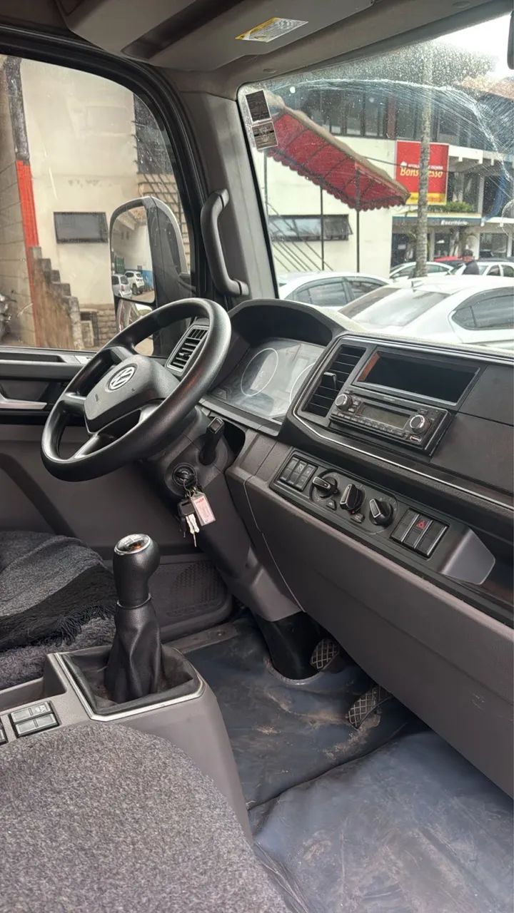 Volkswagen Express 2022 - Baú Fechado - Foto 9