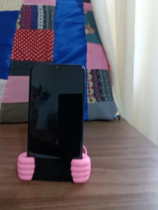 Suporte Para Celular Forma de Mao Maozinha Flexivel Apoio de Mesa - Foto 2