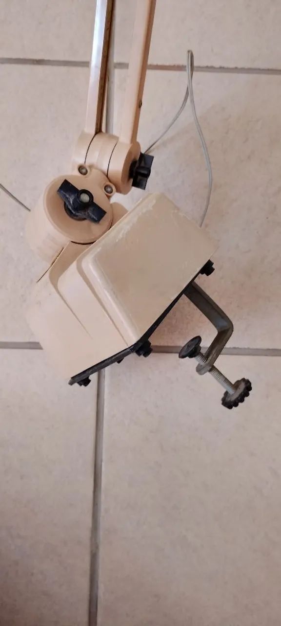 Luminária antiga de mesa - Foto 2