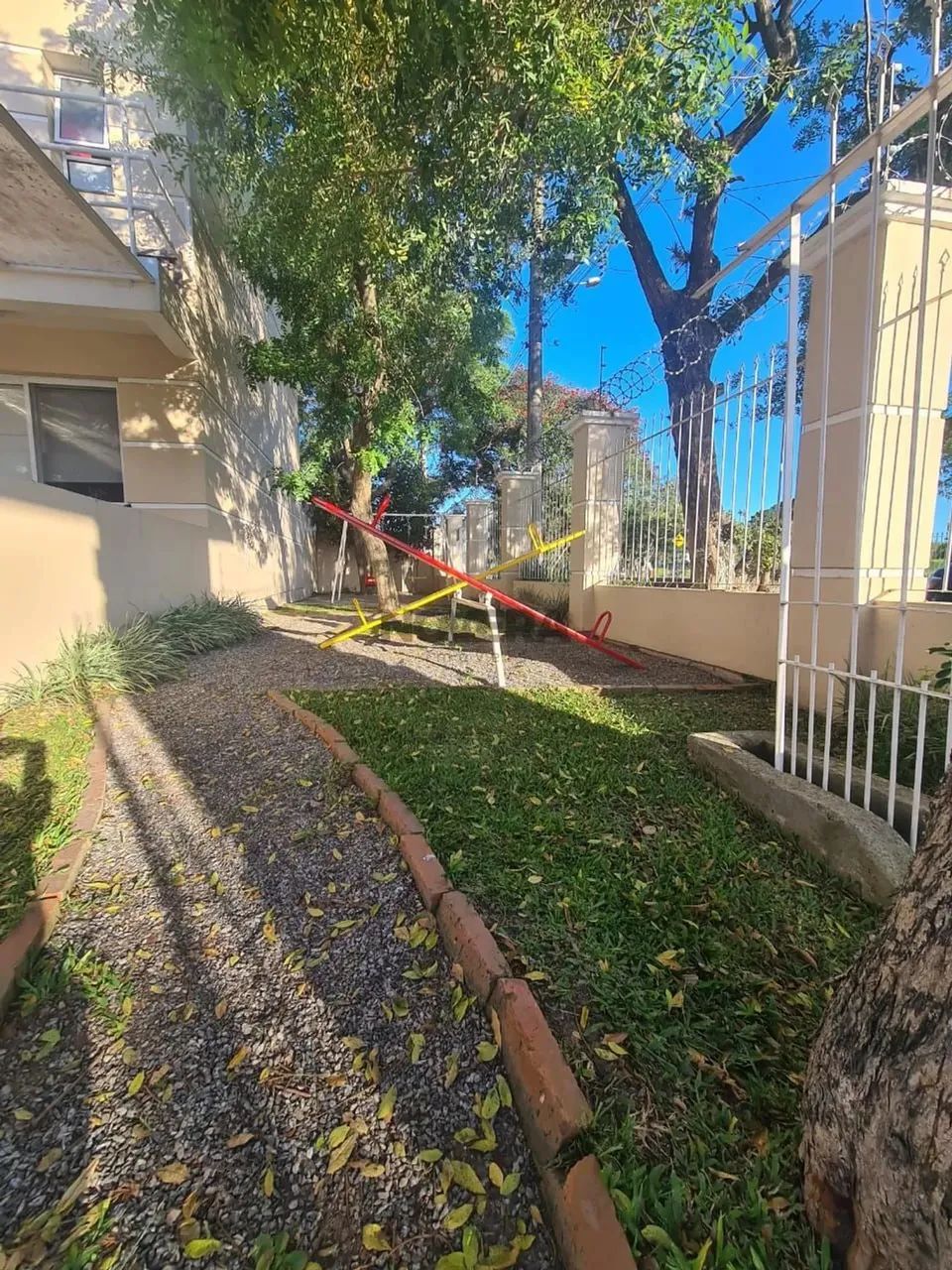 Casa semimobiliada com 3 dormitórios em condomínio no Recanto de Portugal - Foto 5