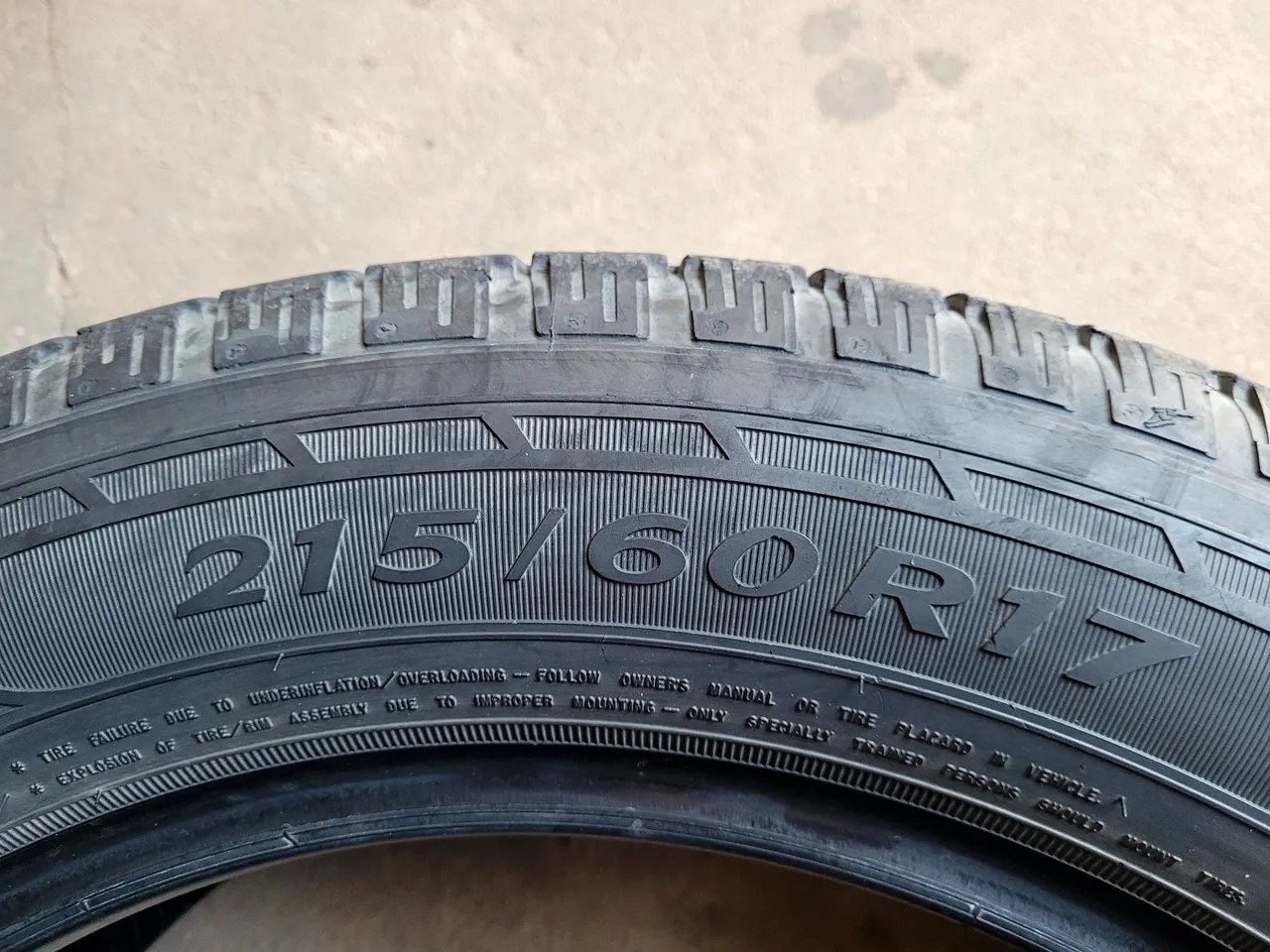 Pneu 215/60 R17
