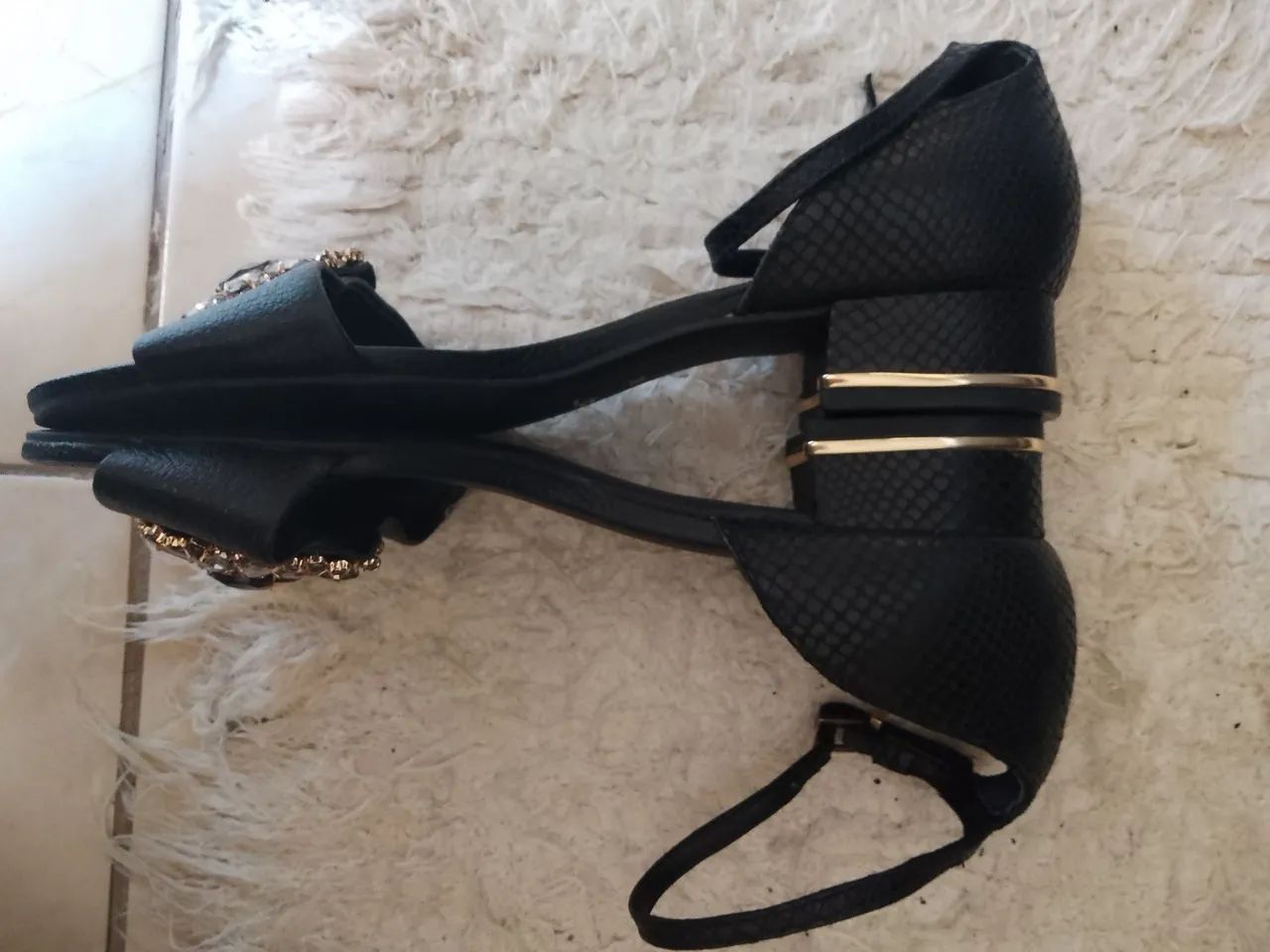 Sandália elegante nova, salto baixo (36) - Foto 2