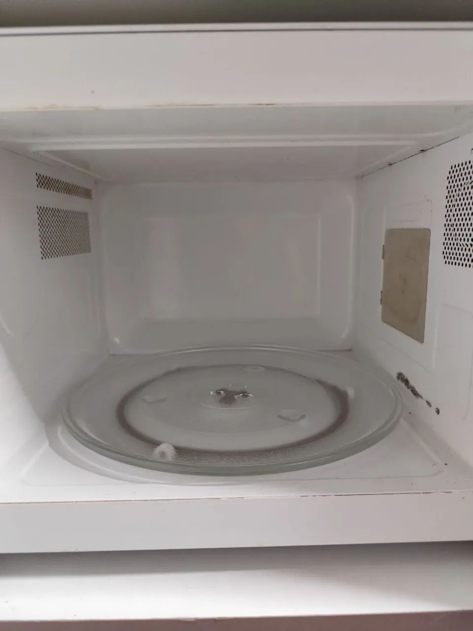 Micro-ondas Electrolux 31L (Com defeito na placa / Para peças) - Foto 4