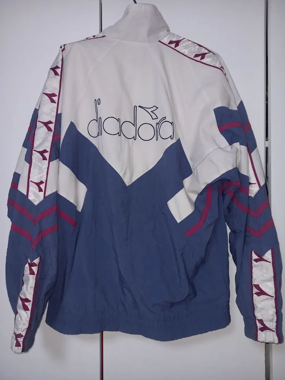 Blusa vintage Diadora veste M usada