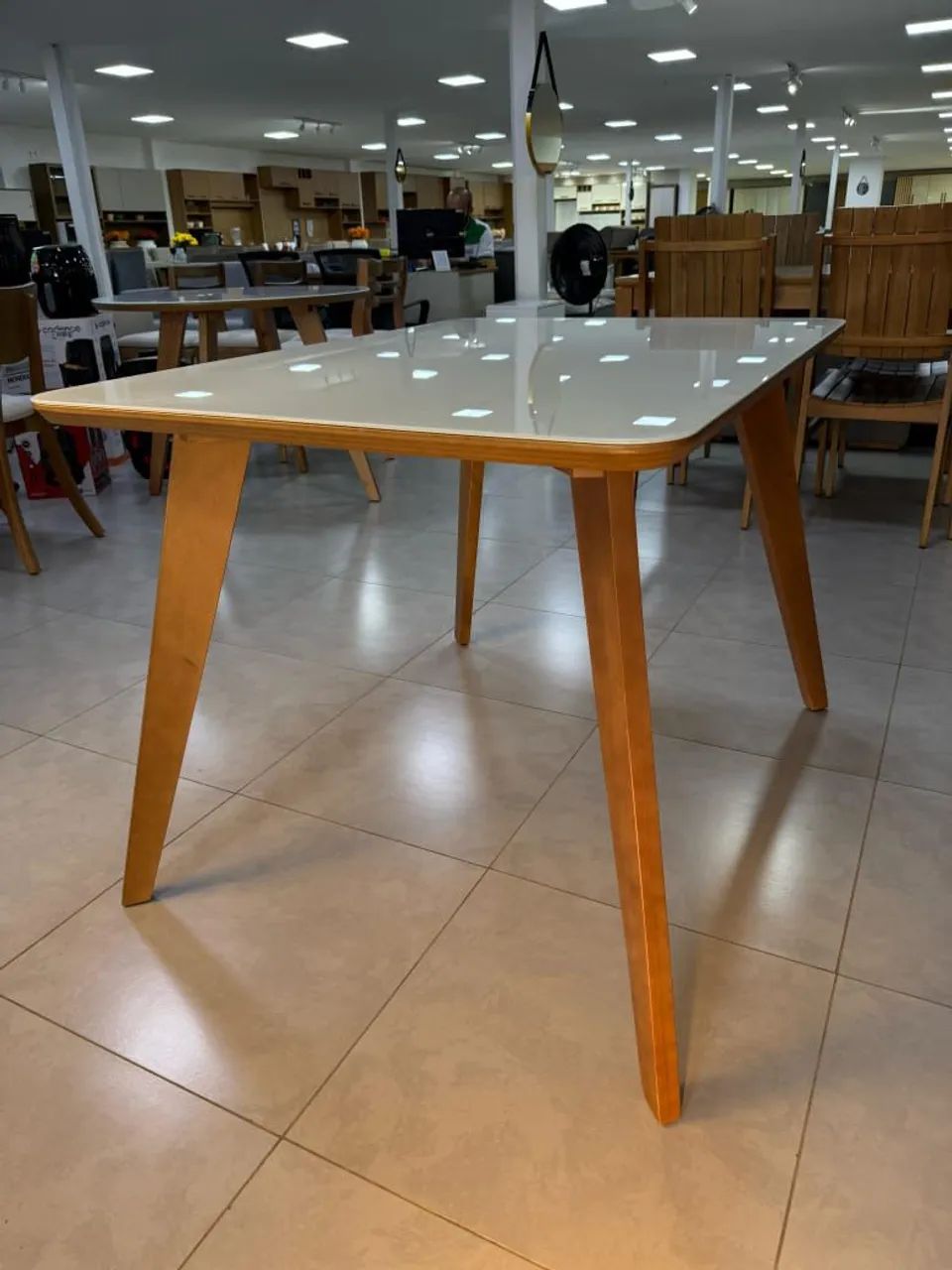 Mesa retangular em madeira maciça  - Foto 5