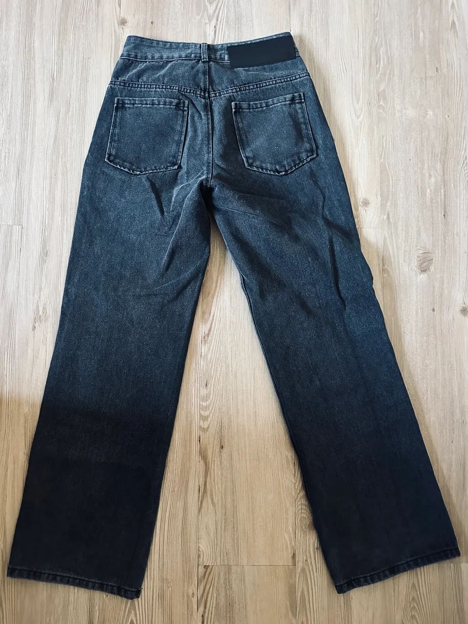 Calça jeans bordado loewe - Foto 3