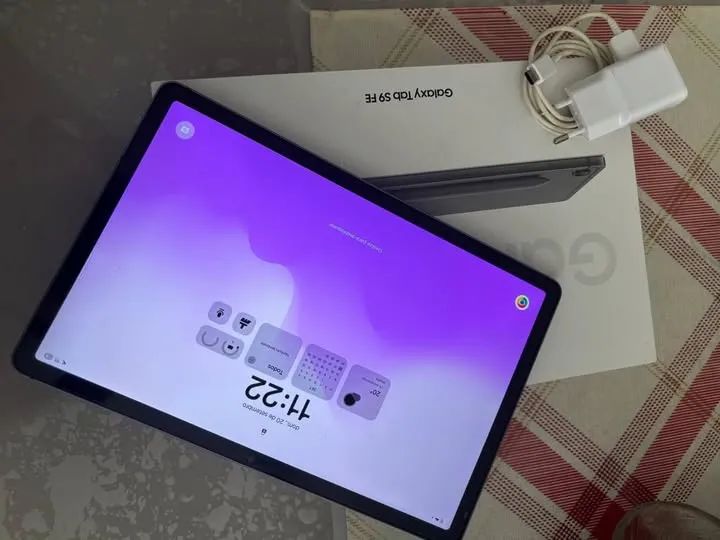 Vendo Tablet galaxy s9 FE 