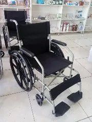 Vendo Cadeira de Rodas Dellamed