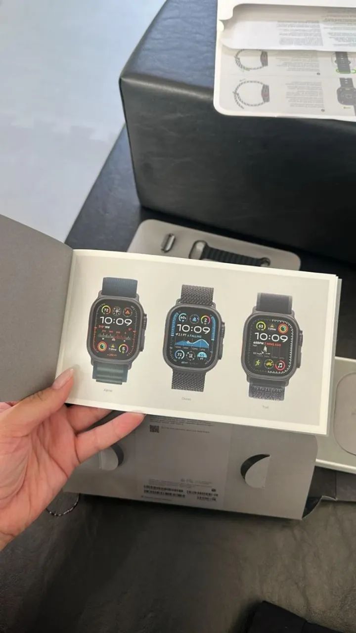Apple Watch Ultra 2 - 49mm black titanium + black ocean band - Foto 3