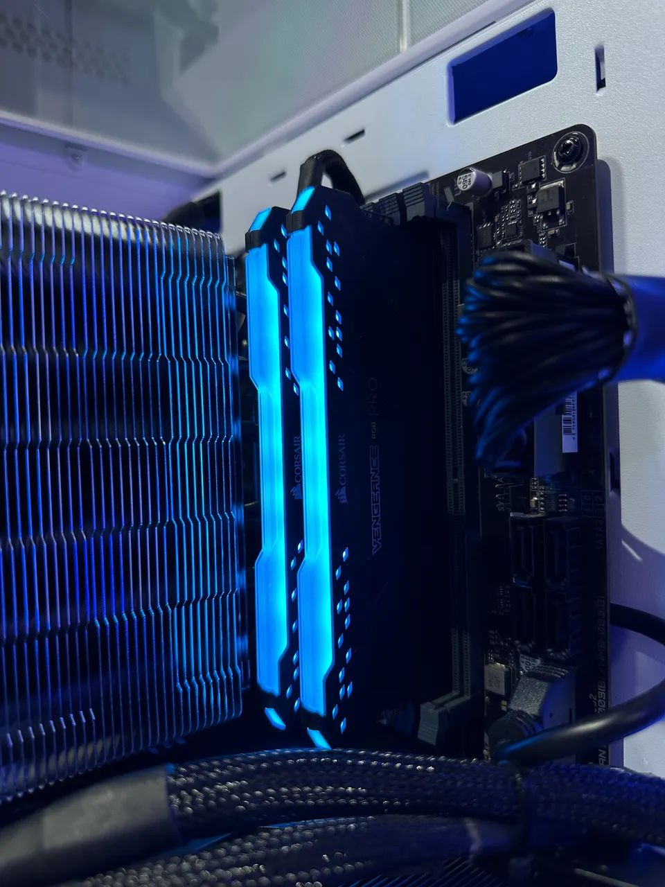 I5 114000F + RX 7600 - Foto 2