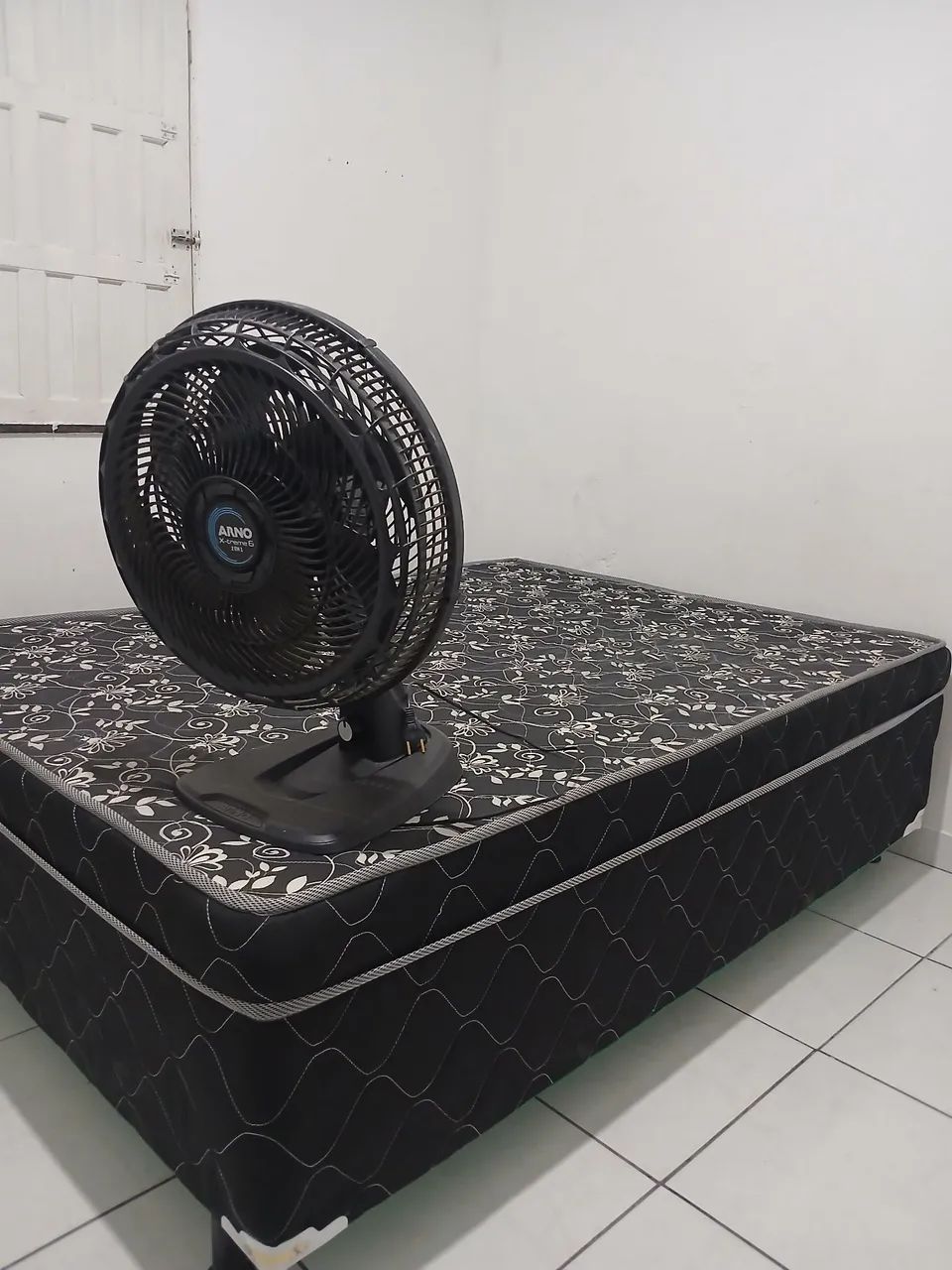Ótima oportunidade ventilador e cama 