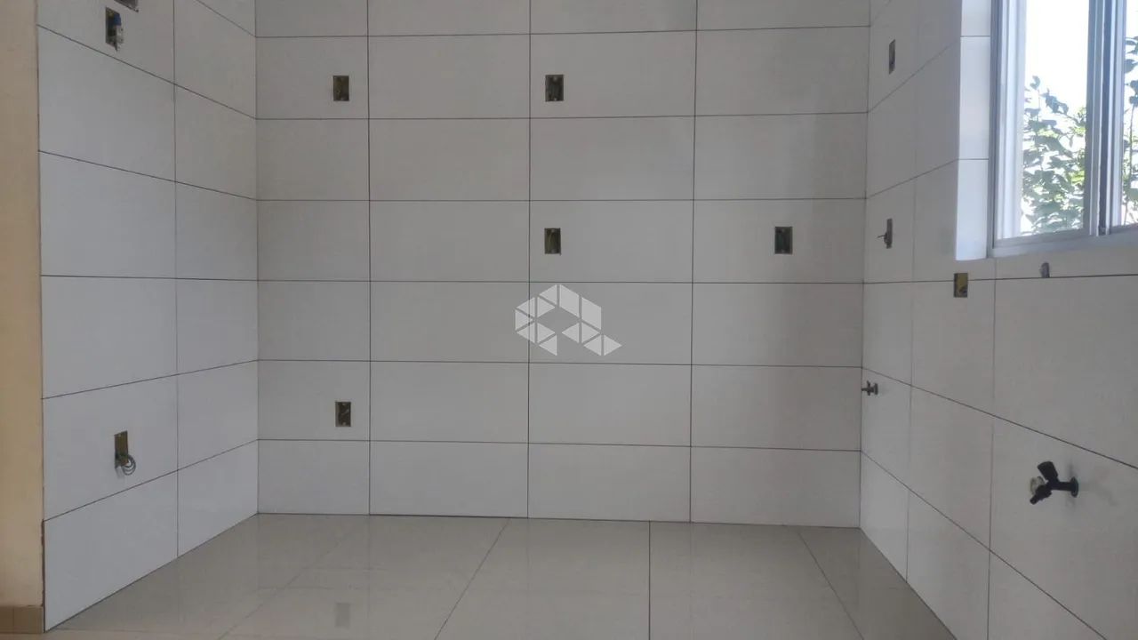 Apartamento com sacada 3 Dormitórios sendo 1 Suíte no bairro capoeiras - Foto 5