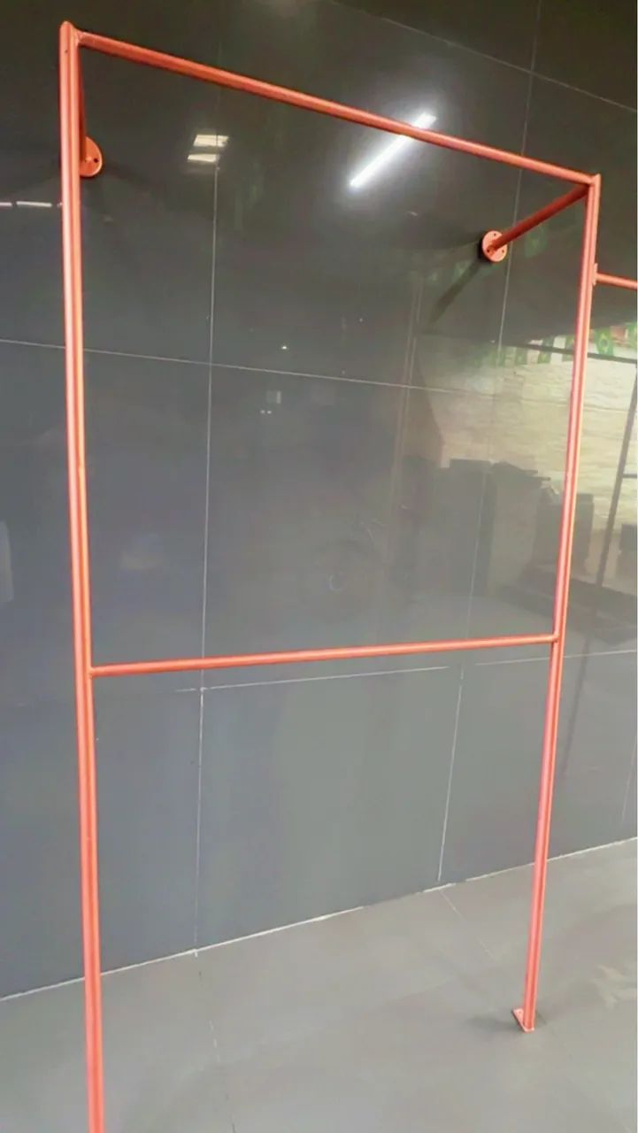Vendo Arara de Roupa - Foto 2