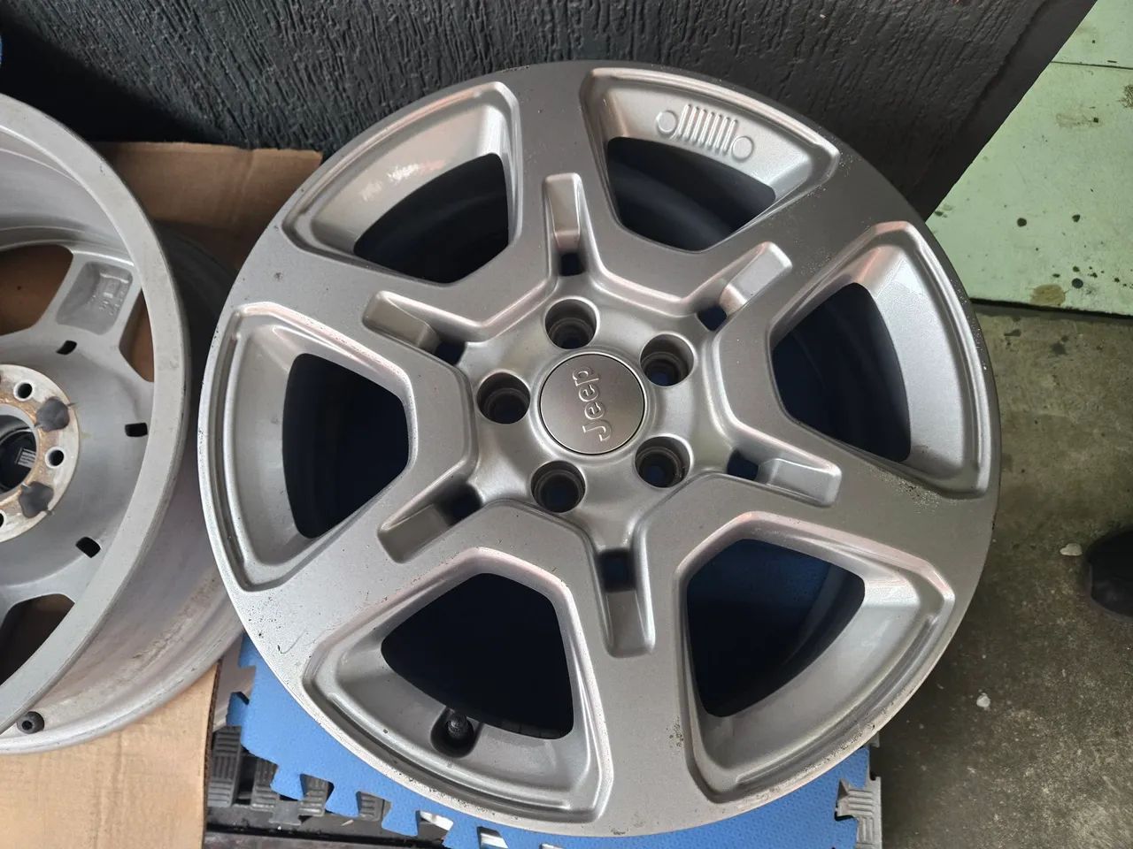 Jogo de rodas Jeep Renegade 17" originais
