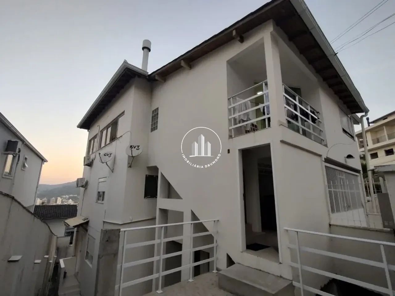 Prédio em Trindade - Florianópolis - CEN