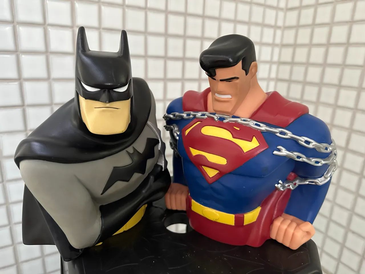 Cofres Batman, Superman e coringa 